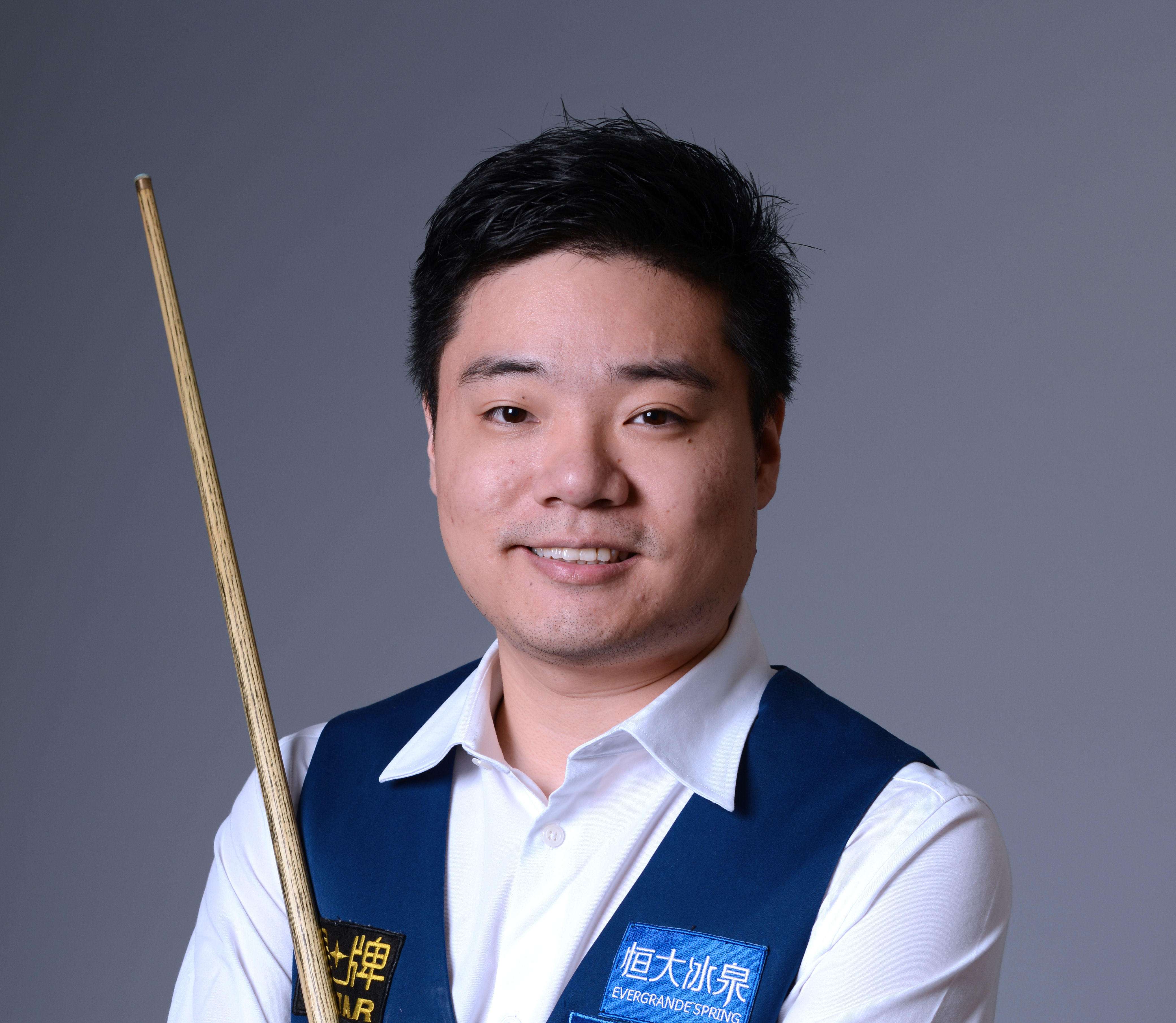 在籃壇激烈 在籃壇激烈