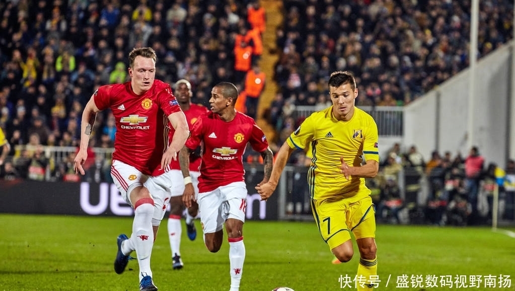 退役仪式上 退役仪式上