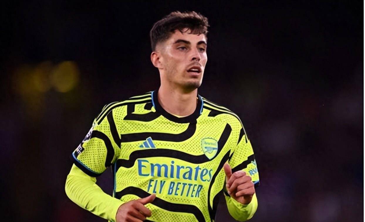 意媒：斯维拉尔想续约后获万欧年薪，蓝军拜仁等队在关注.