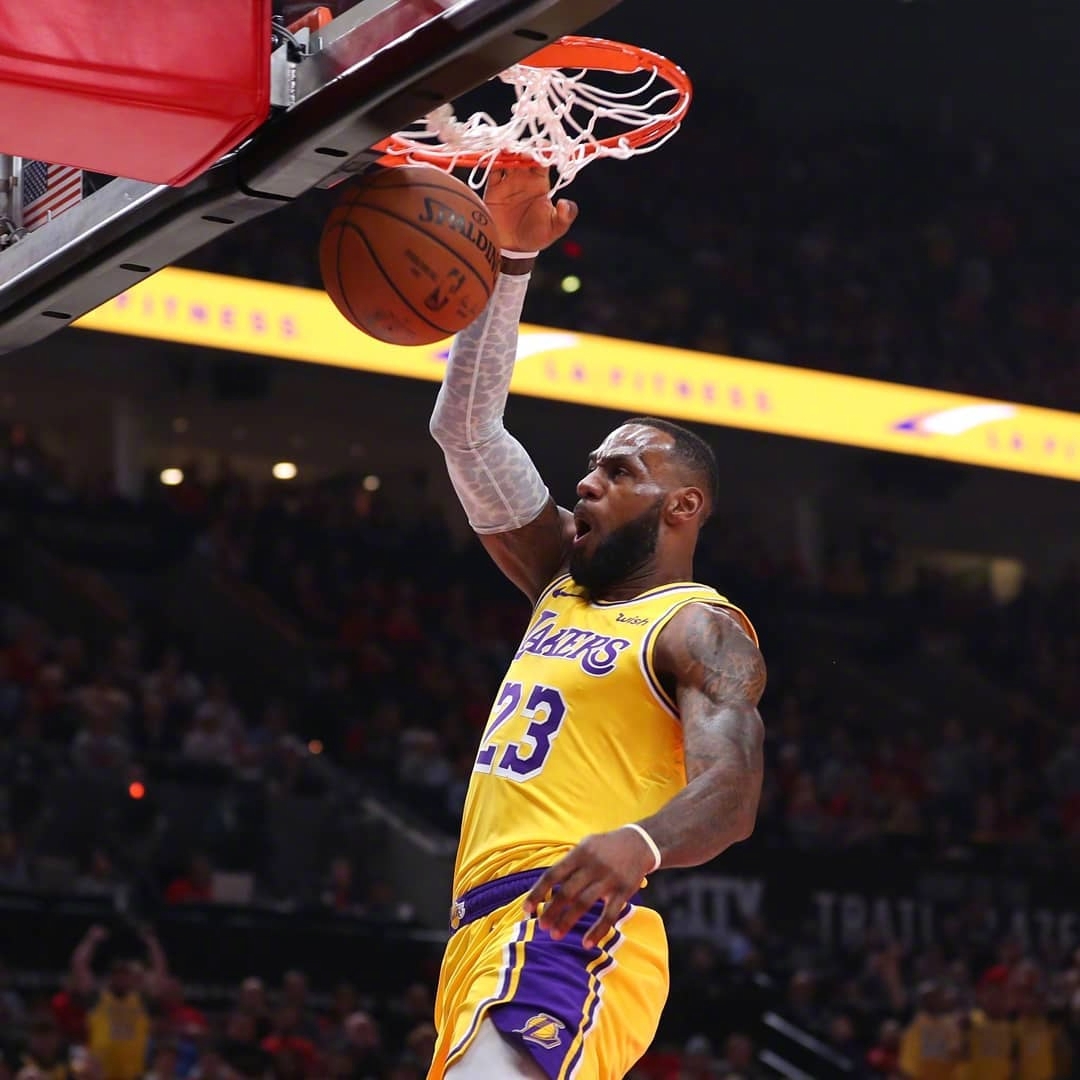 团队防守回 团队防守回