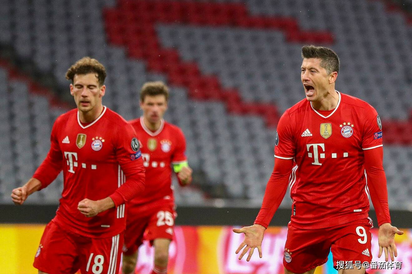 三垒线或二 三垒线或二